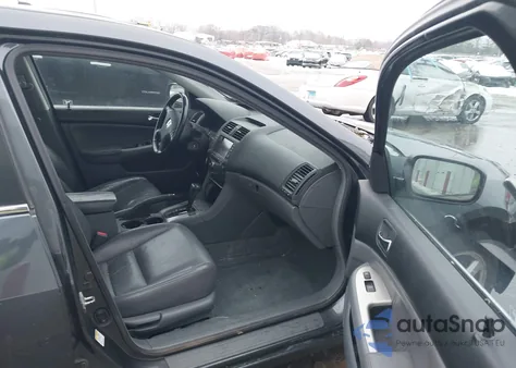 2005 Honda Accord 2.4 Ex from USA, damaged, VIN 1HGCM56715A127961